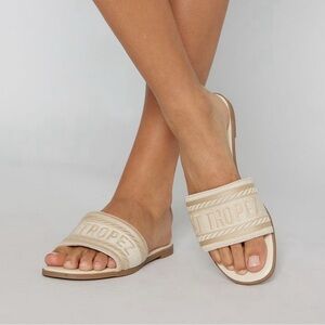 A New Day Target St. Tropez Women’s Slip On Slide Sandals in Cream Size 7.5